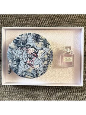 Dior DIOR AROUND THE WORLD GIFT SET JEWELRY BOX + mini dabber Authentic New